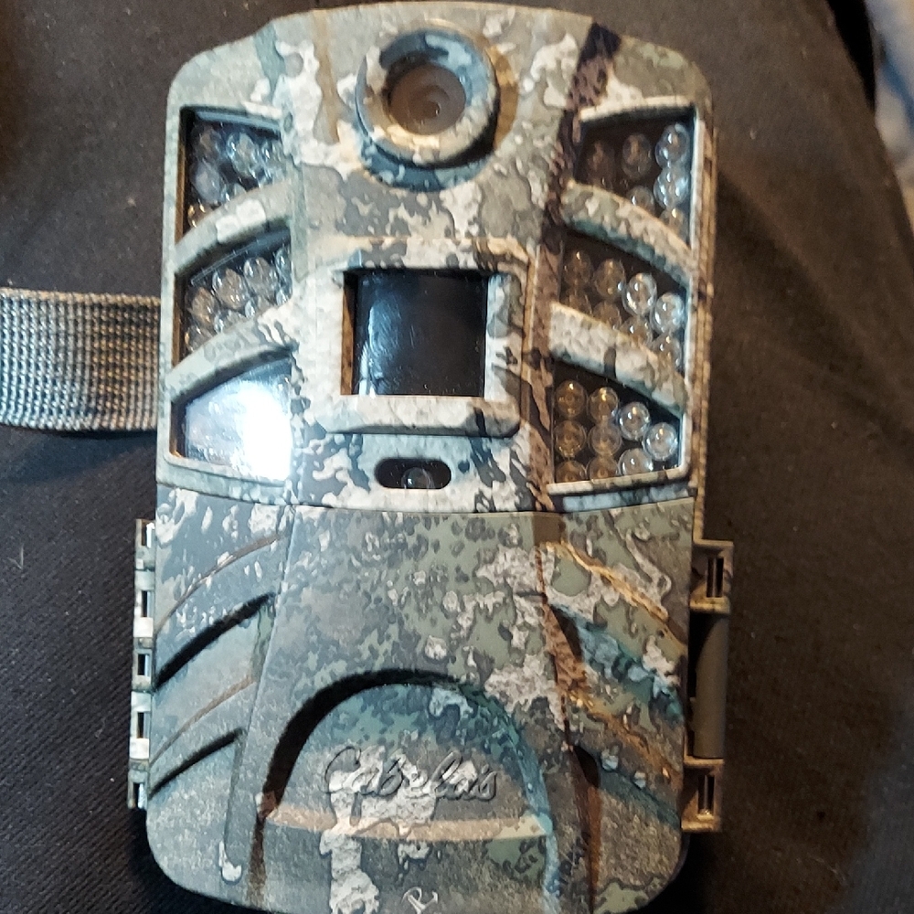 Cabela's Outfitter Gen 3 Trail Camera - Green